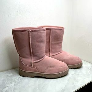 EUC Pink Fuzzy Boots Mid Calf